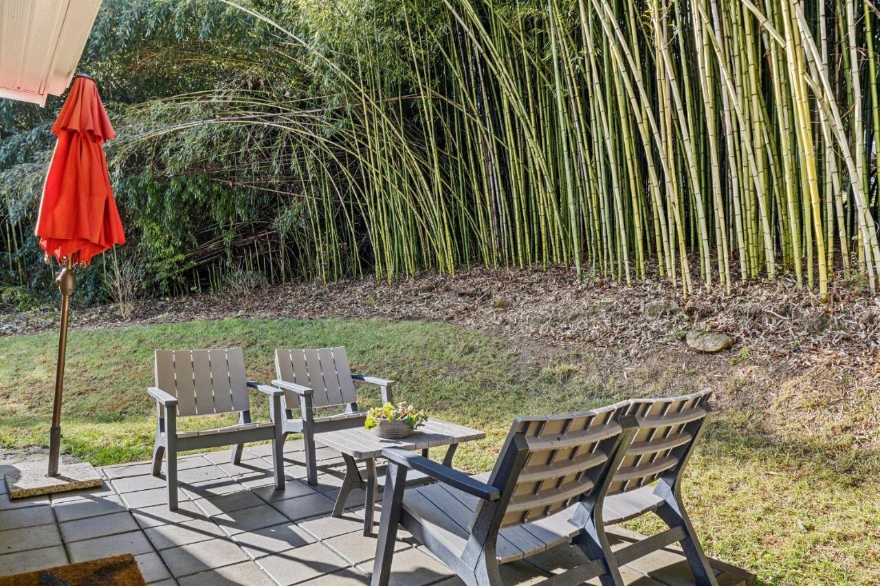 The Bamboo Bungalow 亨德森维尔 外观 照片