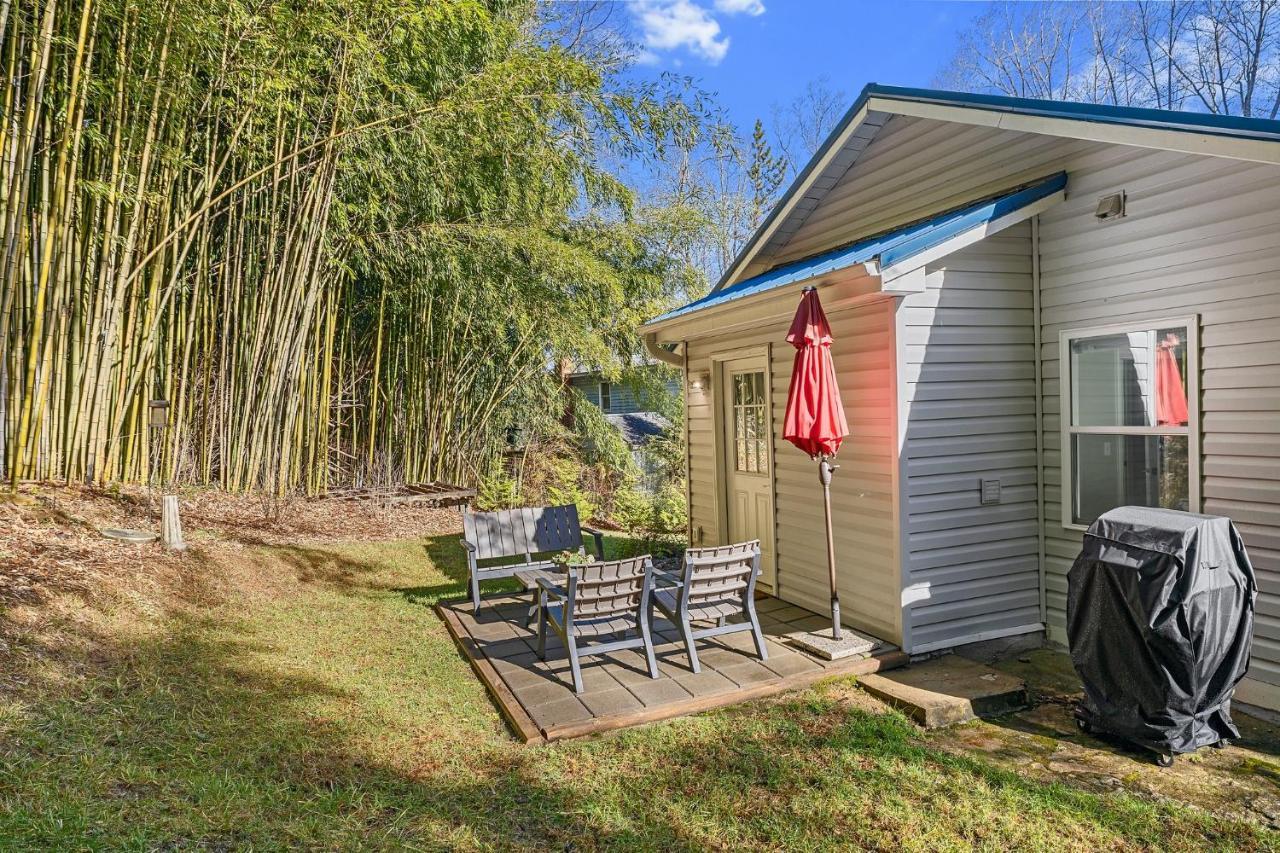 The Bamboo Bungalow 亨德森维尔 外观 照片